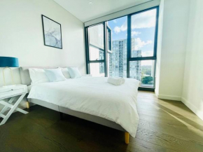 Family Residence (3 Bedrooms, Pool, Gym, Parking), Sydney